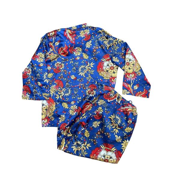 Natori 2 Piece Blue Floral Silky Satin Pajamas Set Long Sleeve size Medium - Picture 11 of 11